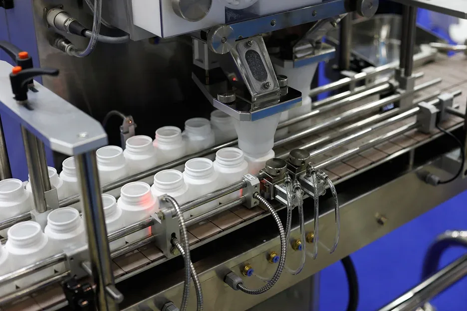 pharmaceutical manufacturer of medicine in batches
